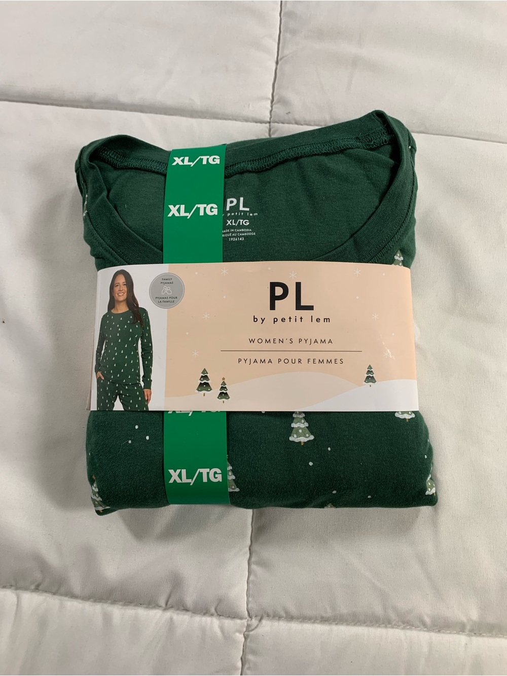 New petit lem pyjamas size XL